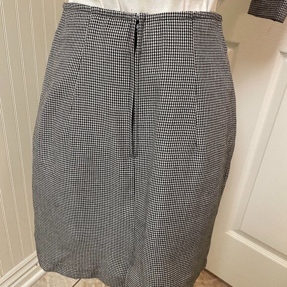 ALL THAT JAZZ HOUNDSTOOTH BLACK AND WHITE TWO PIECE VTG SUIT, JUNIOR SIZE 13/14. - Picture 10 of 14